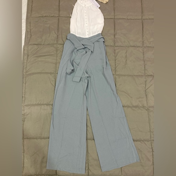 Forever New Madison Petite Halter Jumpsuit - Picture 6 of 9